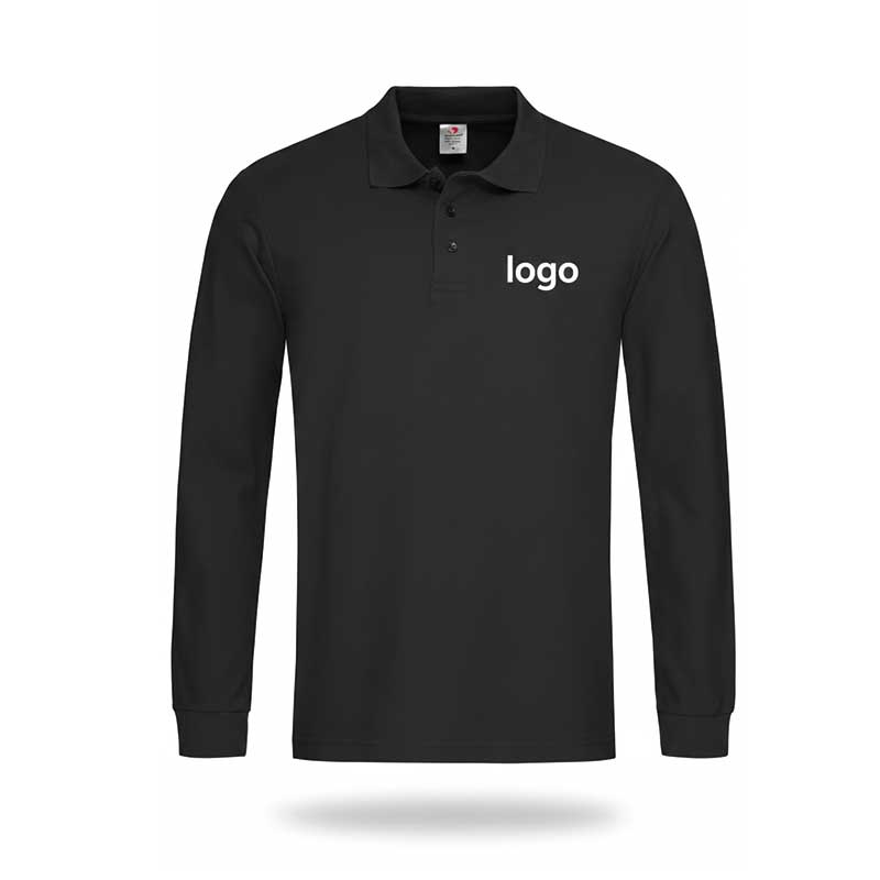 Чорне чоловіче поло з довгим рукавом під нанесення логотипа. Теплий корпоративний одяг для осінньо-зимового сезону. Чорне чоловіче поло з довгим рукавом під нанесення логотипа. Теплий корпоративний одяг для осінньо-зимового сезону.