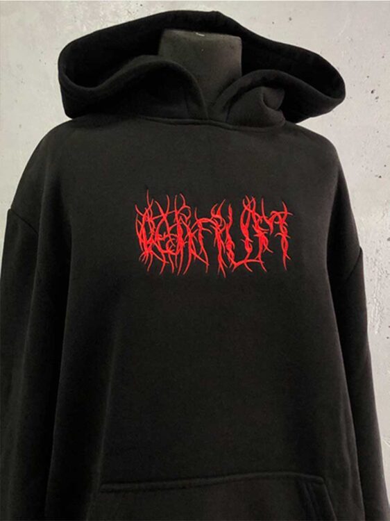 Чорне худі з червоним вишитим написом. Машинна вишивка на худі та теплому одязі на замовлення.