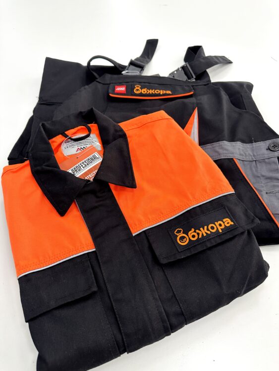 Спецодяг з логотипом: пошиття та брендування на замовлення