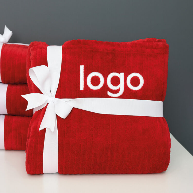 Червоний плед з лого