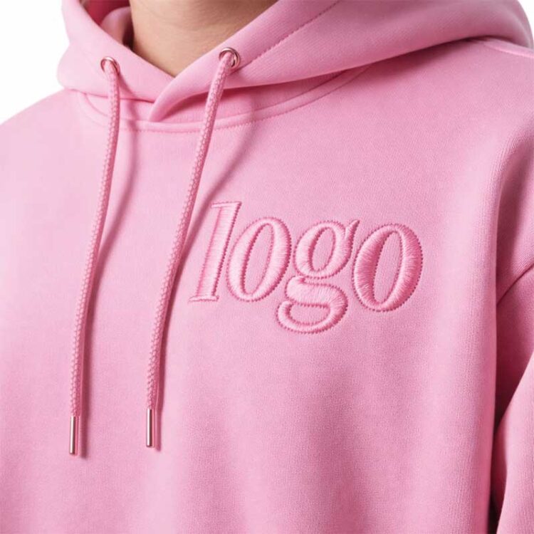 Корпоративне худі рожеве з логотипом. Машинна вишивка на одязі та нанесення логотипу для компаній.
