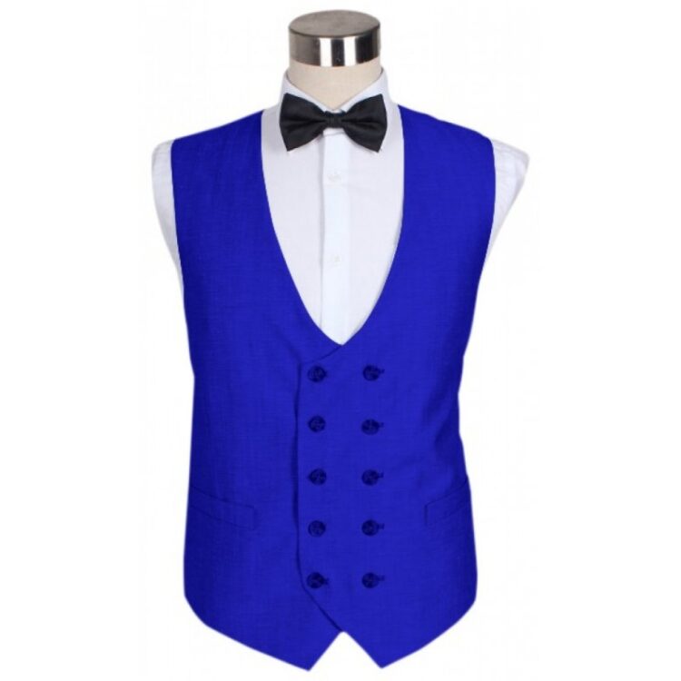 Синій жилет для офіціанта з вишитим логотипом. Пошиття професійної уніформи для барменів та персоналу ресторанів.